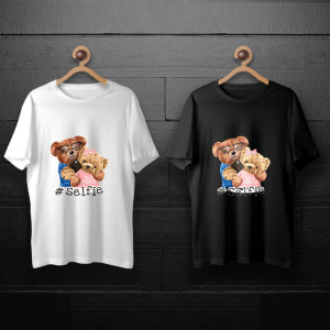 طرح لایه باز خرس تدی در حال سلفی گرفتن برای چاپ روی انواع تیشرت